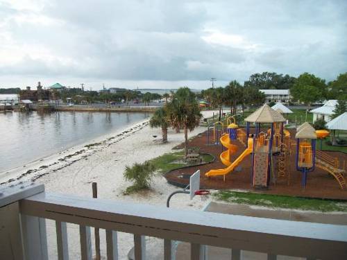 Cedar Cove Beach And Yacht Club Lejlighedshotel Cedar Key Eksteriør billede